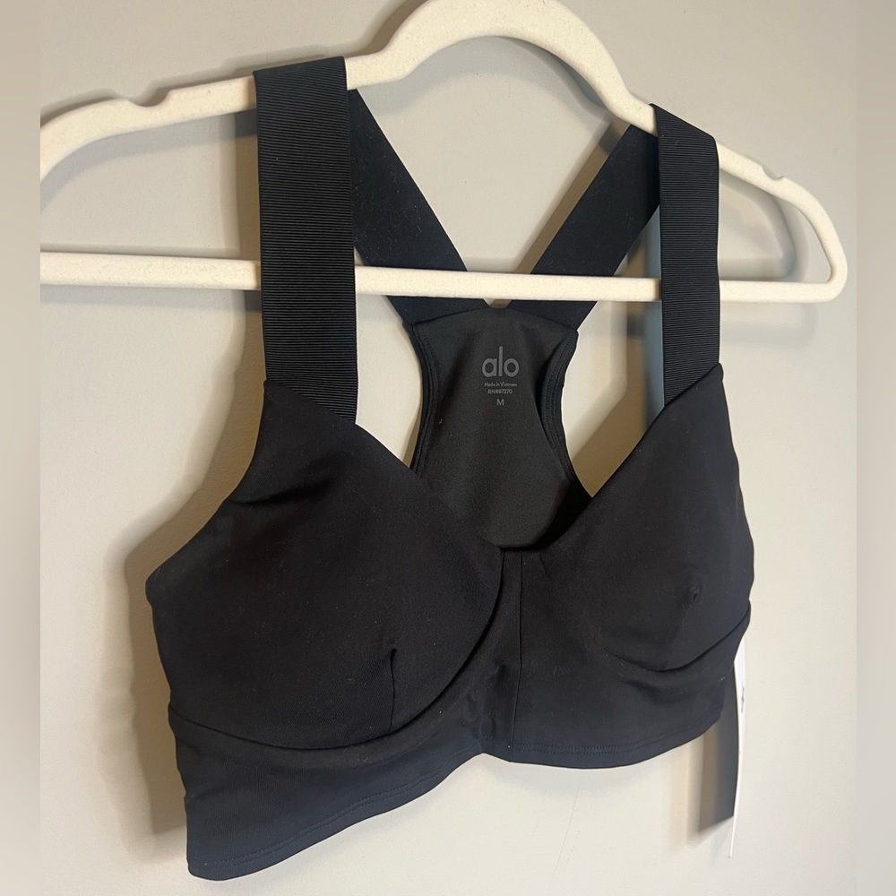 Alo airbrush rev it up sports bra, size medium.